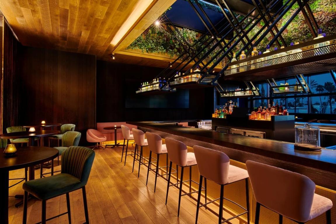 Virgin Hotels Las Vegas By Suiteness Exterior photo