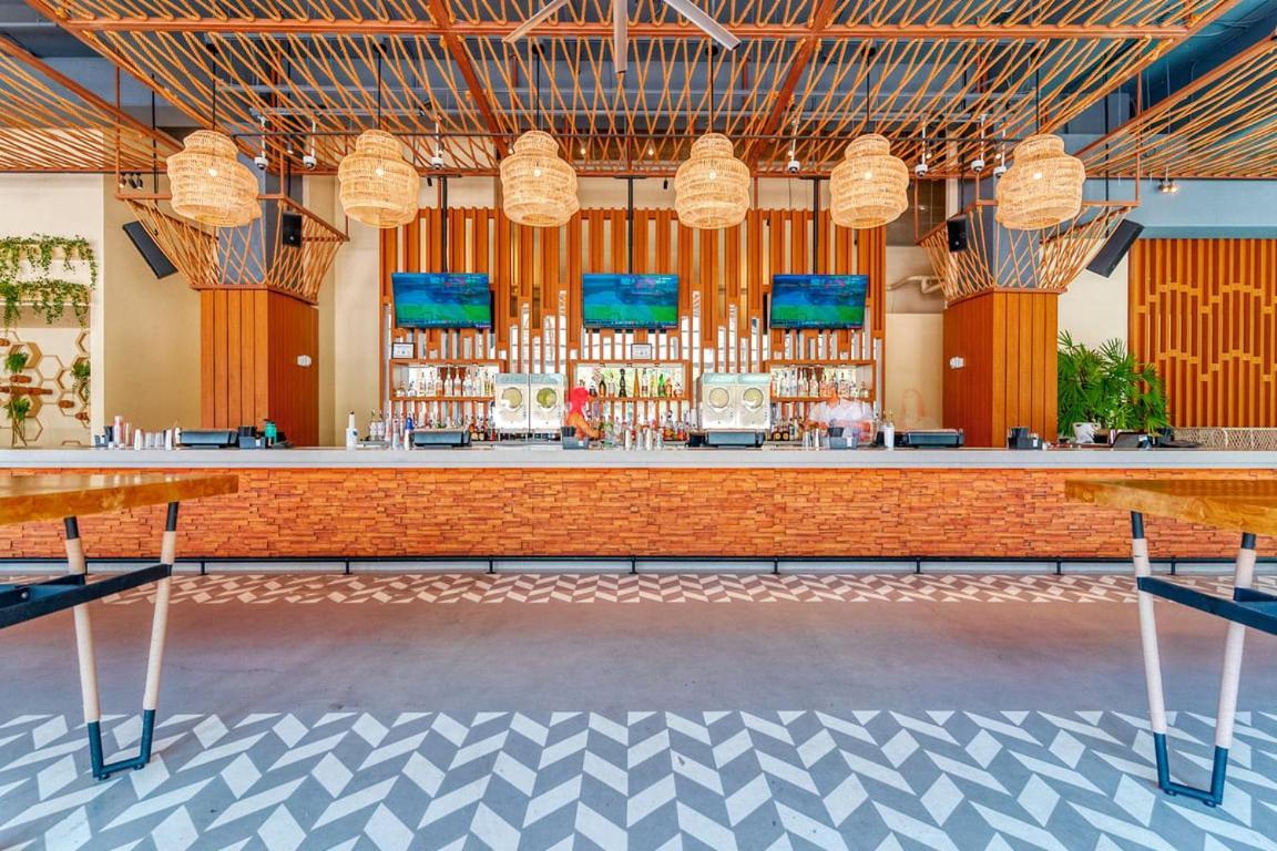 Virgin Hotels Las Vegas By Suiteness Exterior photo