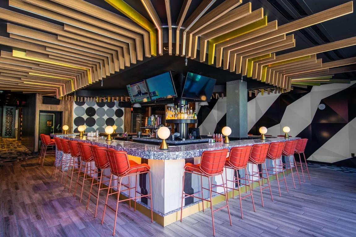 Virgin Hotels Las Vegas By Suiteness Exterior photo